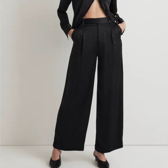 Madewell Pants - Madewell Petite Black The Harlow Wide Leg Pant in Satin Size 0P
